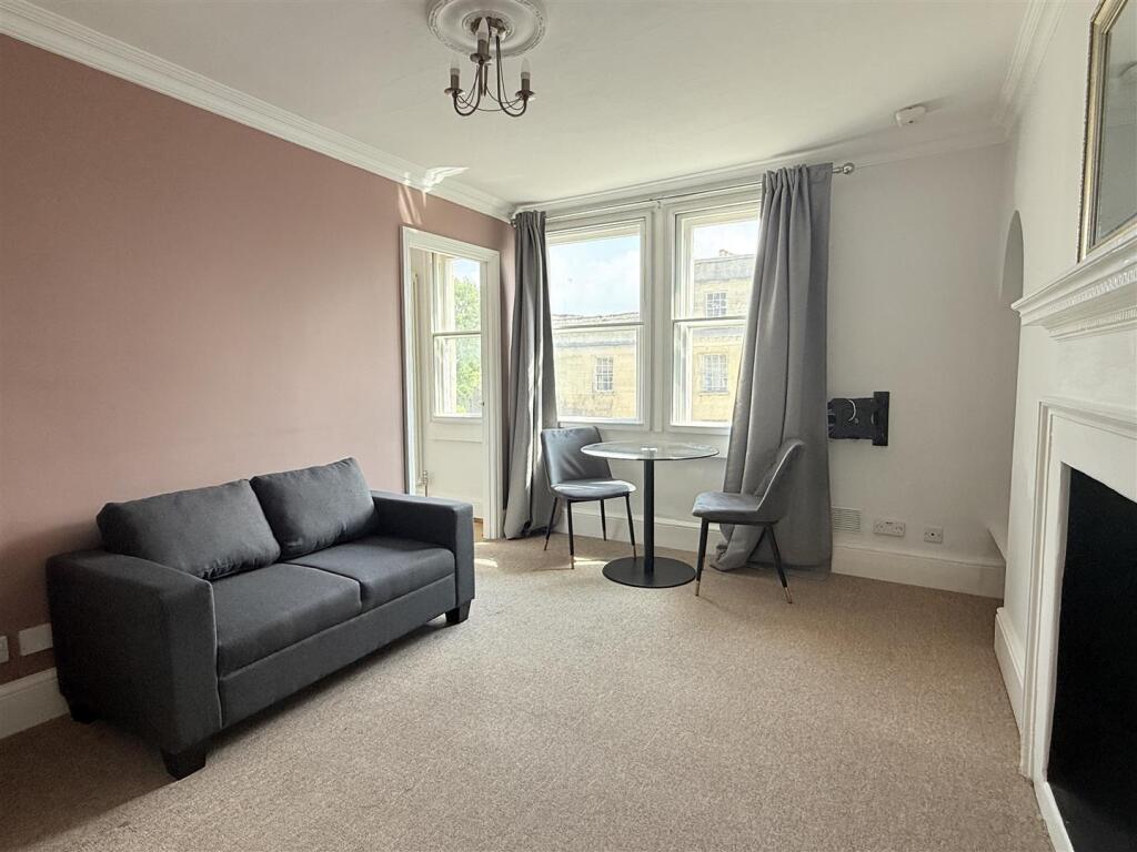 1 bed 1st Floor Flat for rent in Bath. From Aspire to Move
