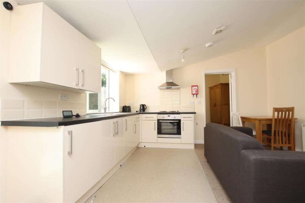 1 bed 1st Floor Flat for rent in Bath. From Aspire to Move