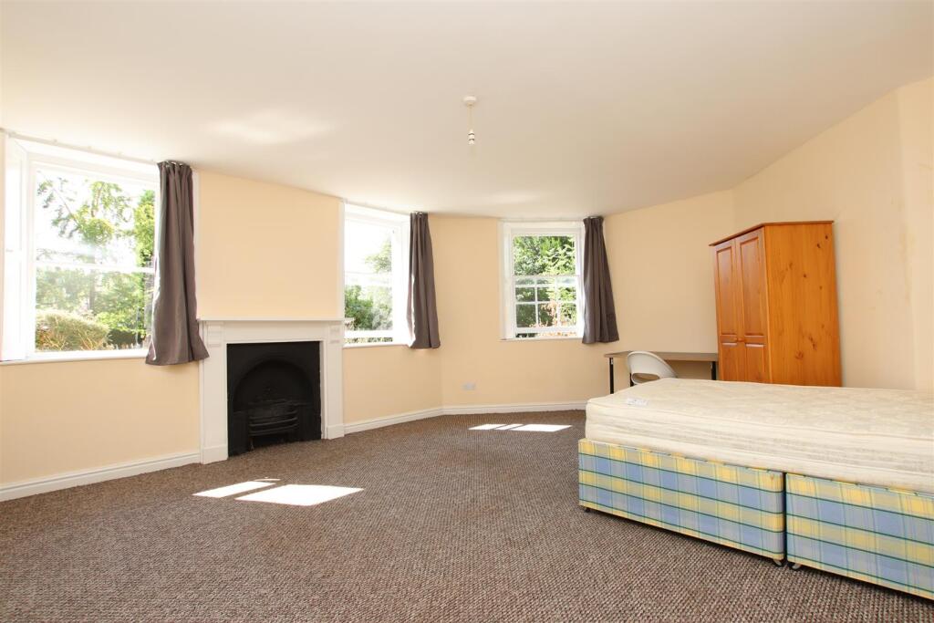 2 bed 1st Floor Flat for rent in Upper Swainswick. From Aspire to Move