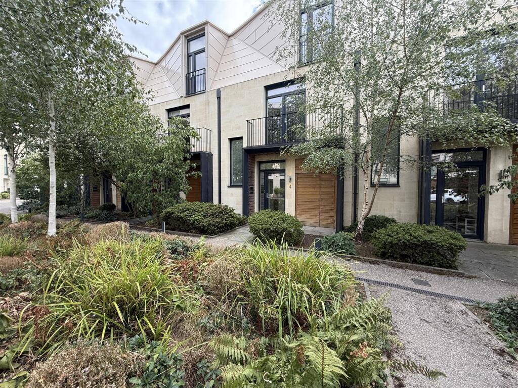 2 bed Coach House for rent in . From Aspire to Move