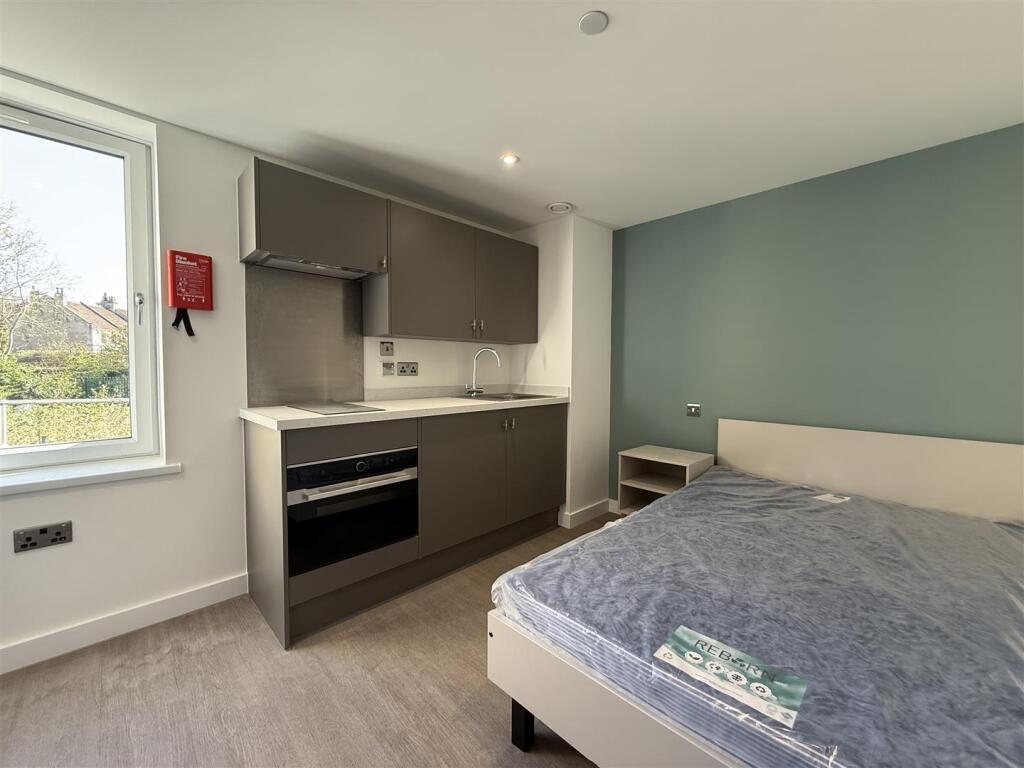 4 bed 1st Floor Flat for rent in Bath. From Aspire to Move 4 bed 1st Floor Flat for rent in Bath. From Aspire to Move