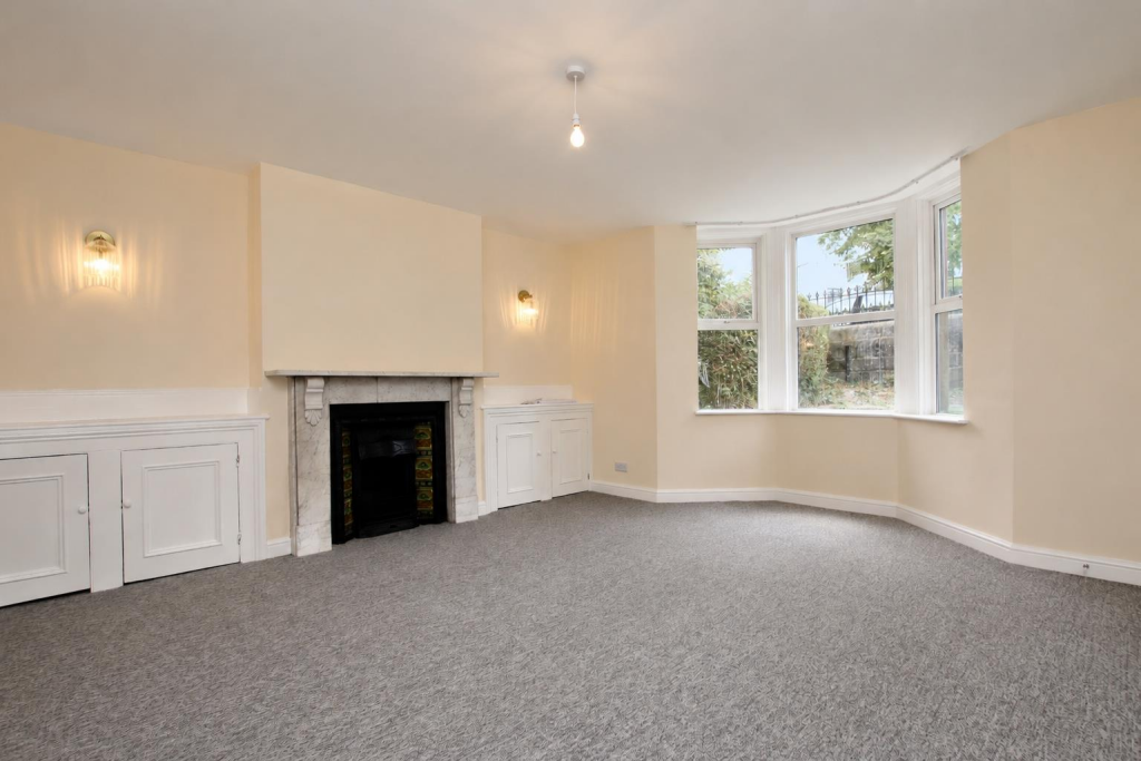 4 bed 1st Floor Flat for rent in Bath. From Aspire to Move 4 bed 1st Floor Flat for rent in Bath. From Aspire to Move