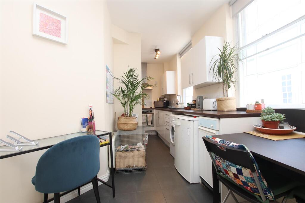 1 bed 1st Floor Flat for rent in Bristol. From Aspire to Move 1 bed 1st Floor Flat for rent in Bristol. From Aspire to Move