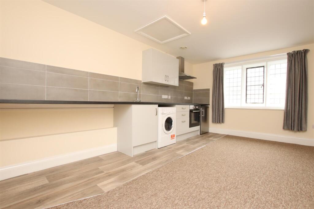 1 bed 1st Floor Flat for rent in Bath. From Aspire to Move