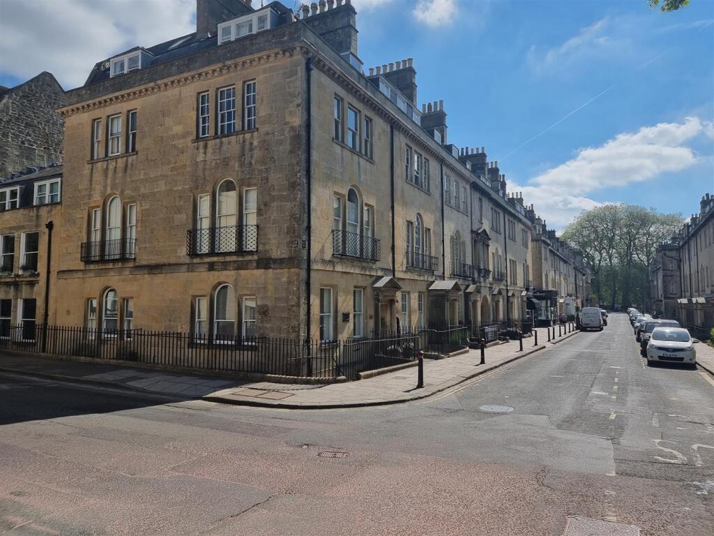3 bed 1st Floor Flat for rent in Upper Swainswick. From Aspire to Move 3 bed 1st Floor Flat for rent in Upper Swainswick. From Aspire to Move