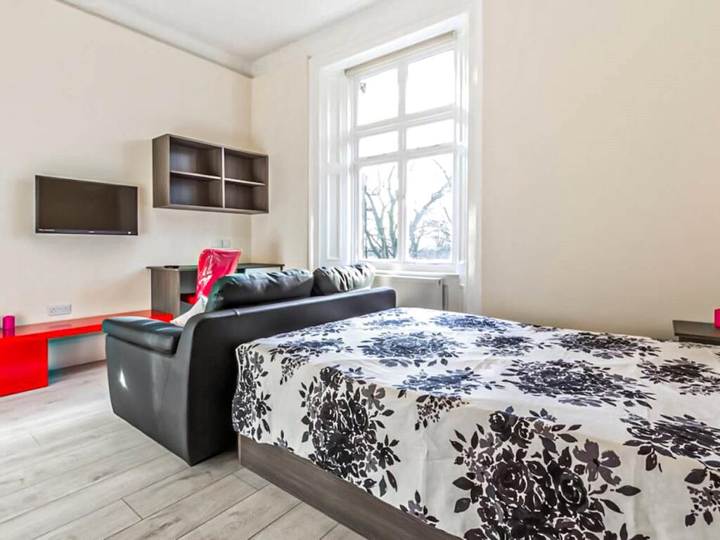 4 bed Apartment for rent in Leeds. From Beercocks - Cottingham 4 bed Apartment for rent in Leeds. From Beercocks - Cottingham
