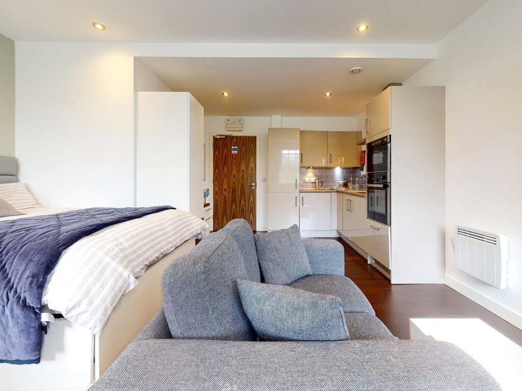 4 bed Apartment for rent in Leeds. From Beercocks - Cottingham 4 bed Apartment for rent in Leeds. From Beercocks - Cottingham