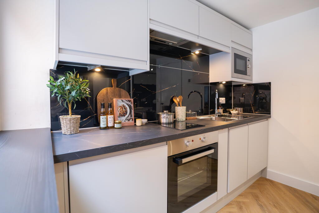4 bed Studio for rent in Leicester. From Beercocks - Cottingham 4 bed Studio for rent in Leicester. From Beercocks - Cottingham