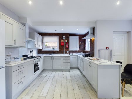 8 bed House Share for rent in Liverpool. From Loc8me - Liverpool