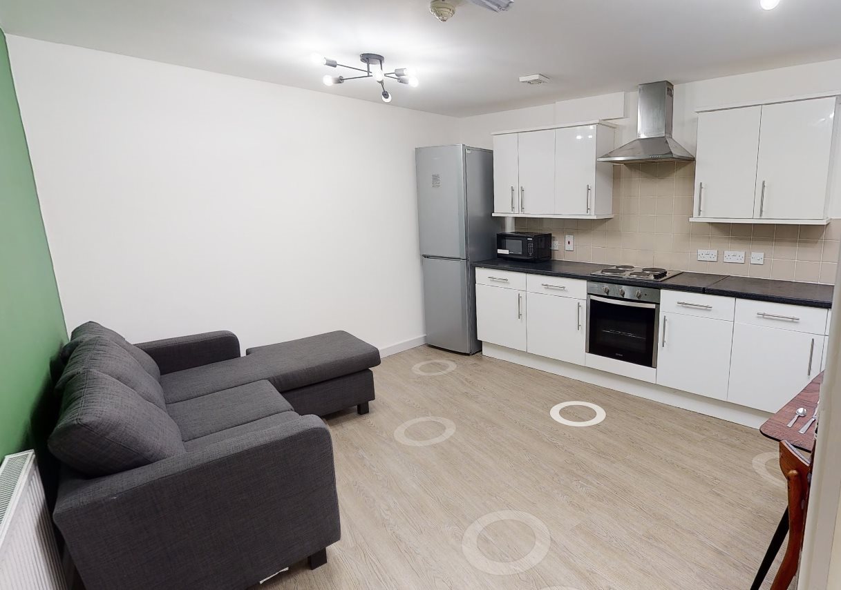 5 bed House for rent in Birmingham. From Loc8me - Birmingham