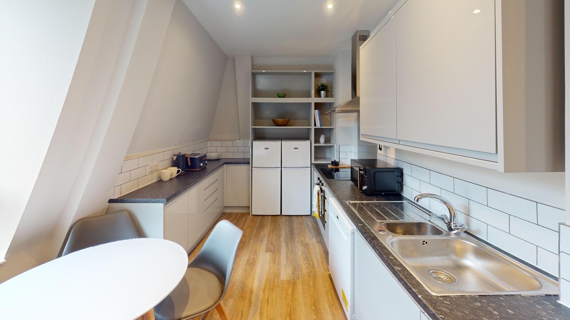 6 bed 1st Floor Flat for rent in Bristol. From Loc8me - Bristol