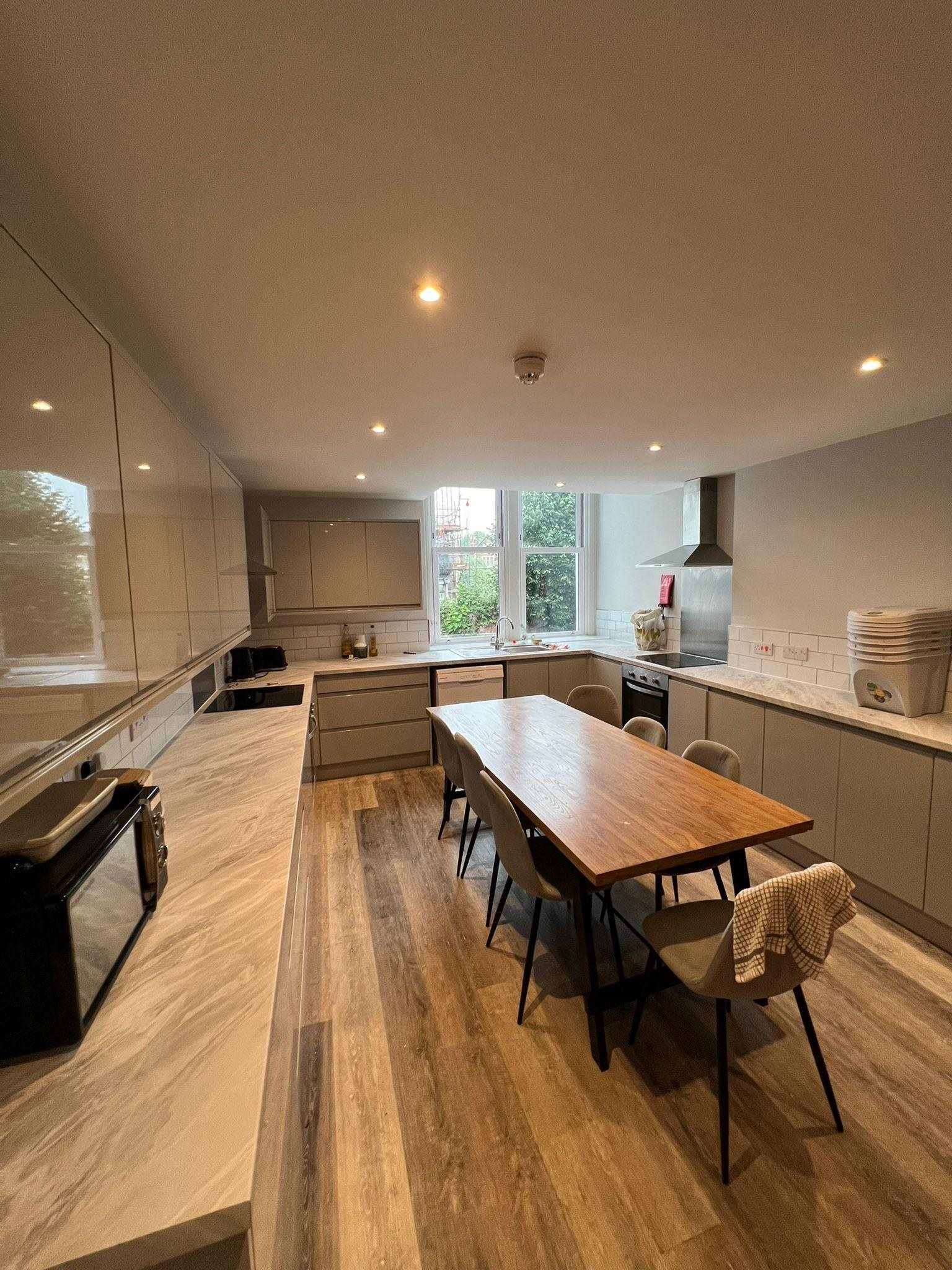 9 bed House Share for rent in Leigh Woods. From Loc8me - Bristol