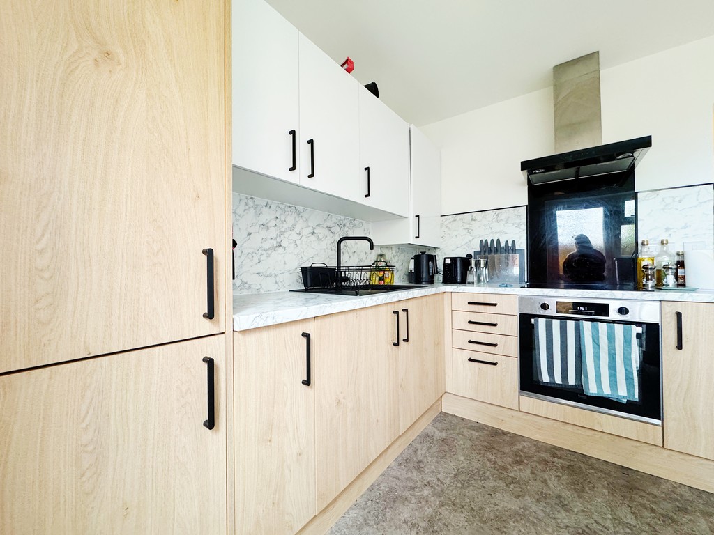 3 bed Apartment for rent in Bristol. From Patrick James Property 3 bed Apartment for rent in Bristol. From Patrick James Property