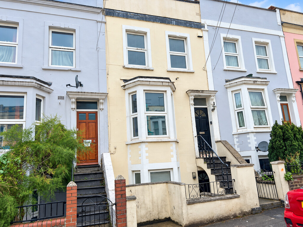 4 bed Mid Terraced House for rent in Bristol. From Patrick James Property