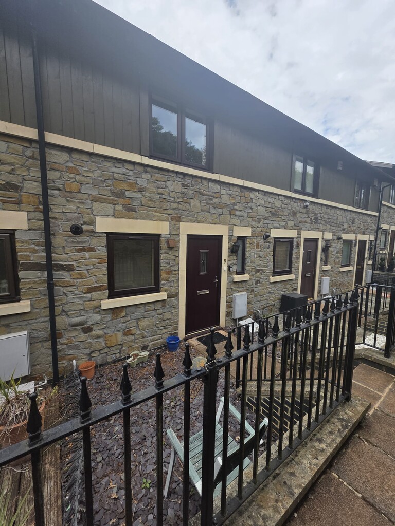1 bed Mid Terraced House for rent in Broomhill. From Patrick James Property