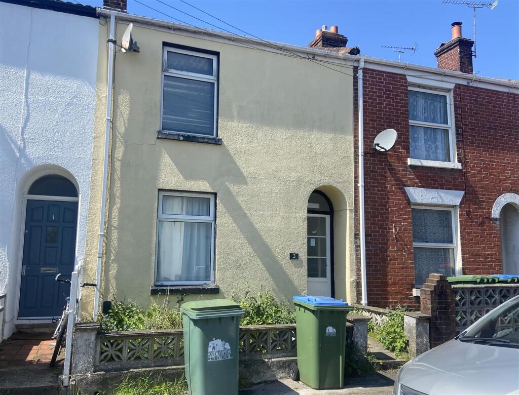 4 bed Mid Terraced House for rent in Southampton. From The Home Agency - Southampton