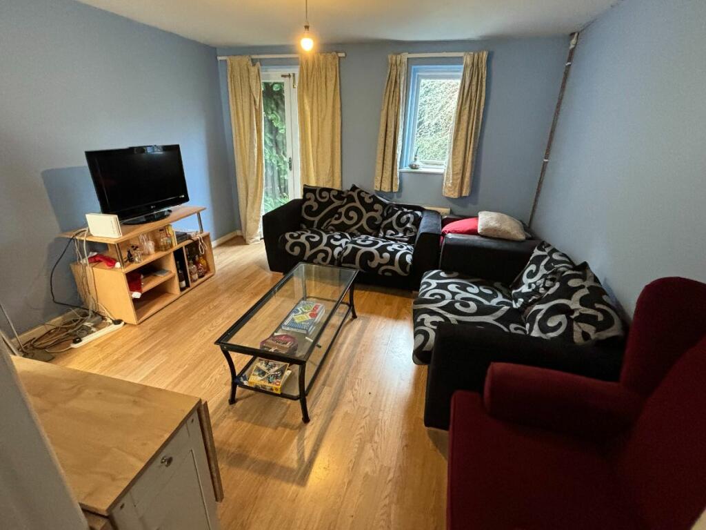 1 bed Mid Terraced House for rent in Canterbury. From Nicholas Humphreys - Canterbury 1 bed Mid Terraced House for rent in Canterbury. From Nicholas Humphreys - Canterbury