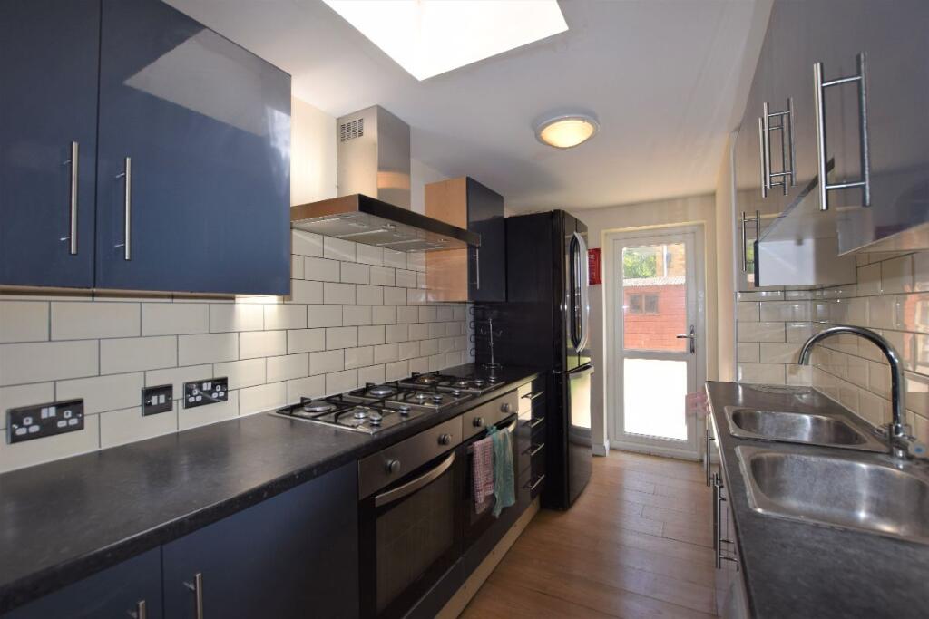 5 bed Semi Detached for rent in Canterbury. From Nicholas Humphreys - Canterbury