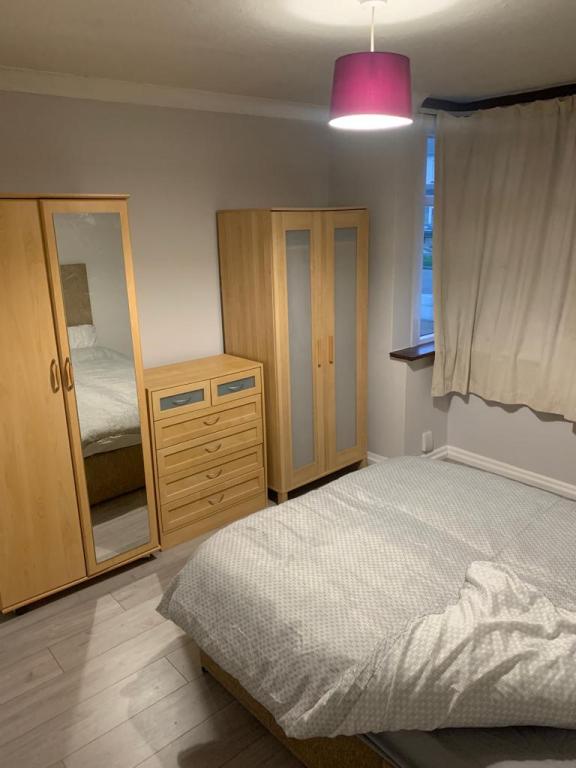 1 bed Room for rent in Surbiton. From Succour Management - Croydon 1 bed Room for rent in Surbiton. From Succour Management - Croydon