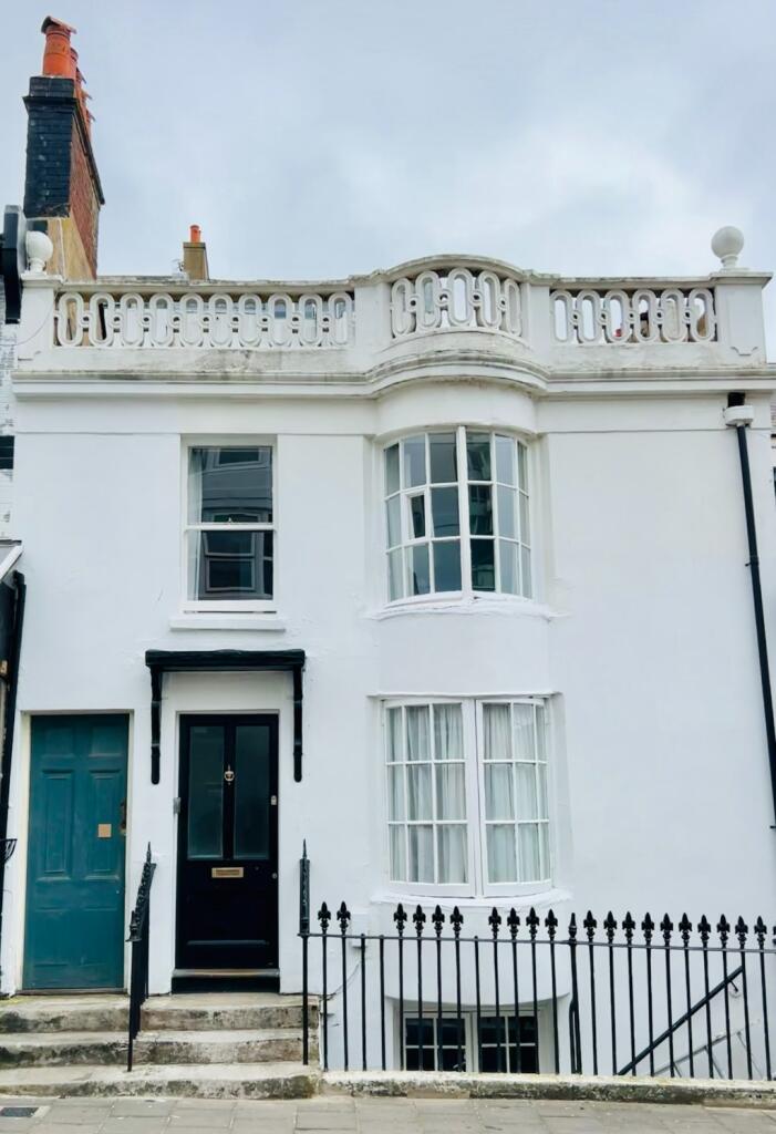 5 bed Mid Terraced House for rent in Brighton and Hove. From Clarity Property Management