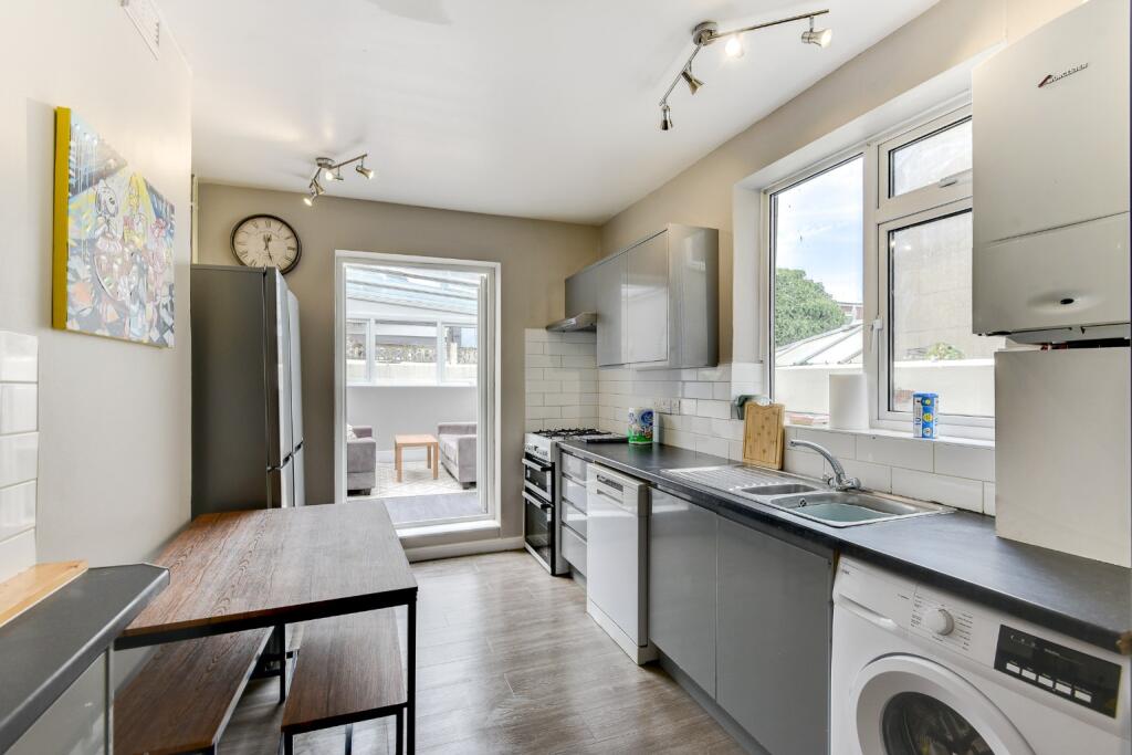 1 bed Mid Terraced House for rent in Ovingdean. From Clarity Property Management 1 bed Mid Terraced House for rent in Ovingdean. From Clarity Property Management