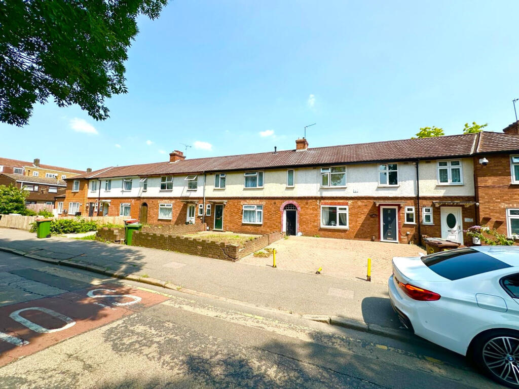 4 bed Mid Terraced House for rent in West Ham. From Residential Links - London