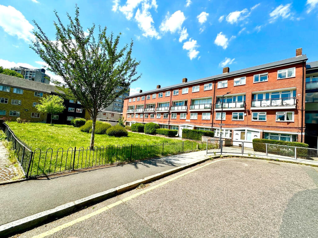 4 bed 1st Floor Flat for rent in Camberwell. From Residential Links - London