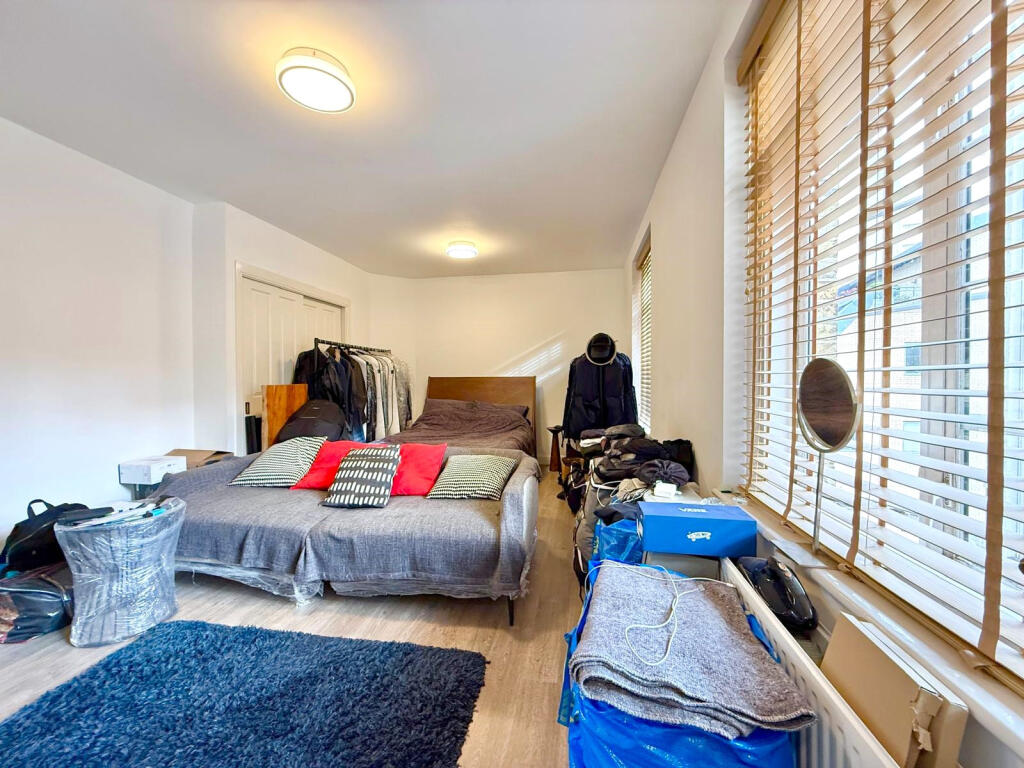 4 bed Apartment for rent in Paddington. From Residential Links - London 4 bed Apartment for rent in Paddington. From Residential Links - London