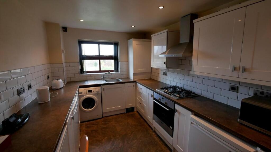 3 bed Apartment for rent in Leeds. From Cityred Properties - Leeds