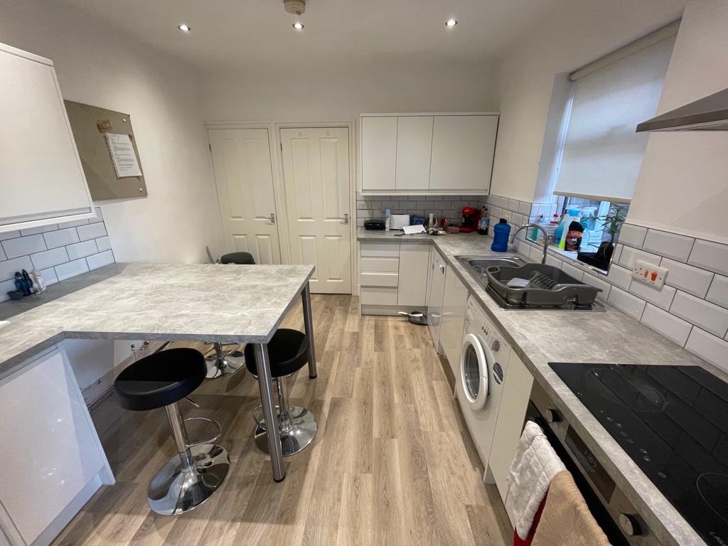 5 bed Mid Terraced House for rent in Derby. From Key Properties - Derby 5 bed Mid Terraced House for rent in Derby. From Key Properties - Derby