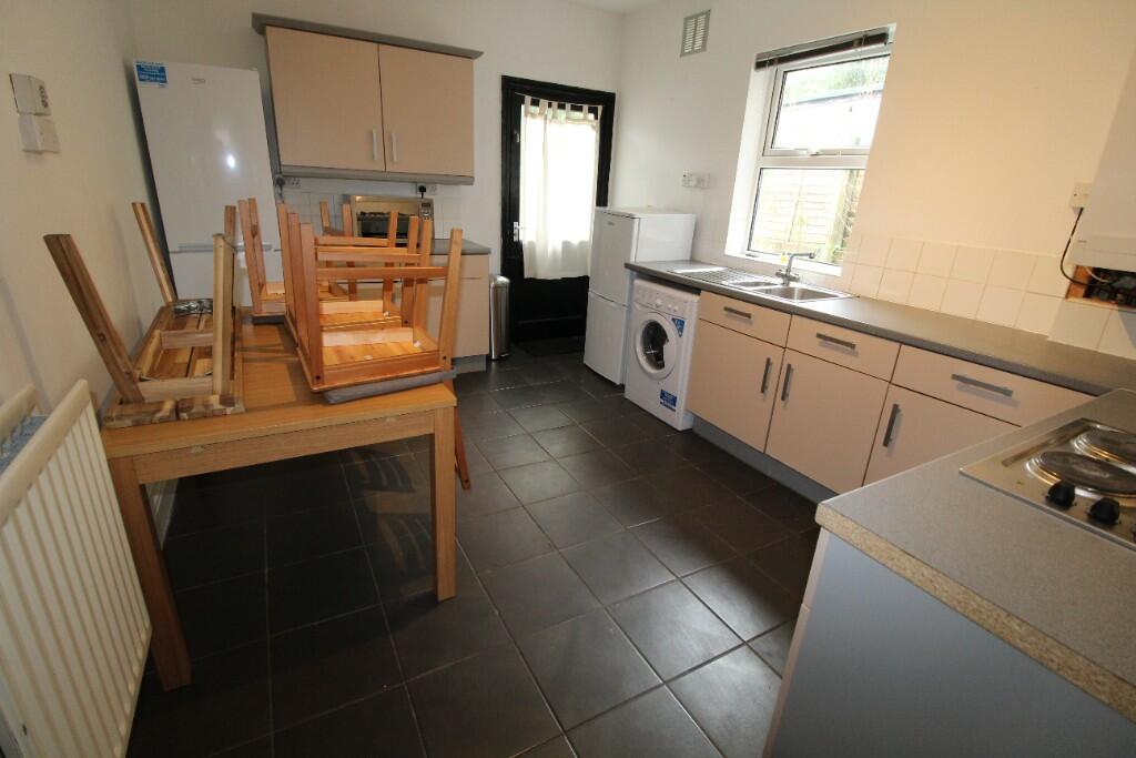5 bed Mid Terraced House for rent in Derby. From Key Properties - Derby 5 bed Mid Terraced House for rent in Derby. From Key Properties - Derby