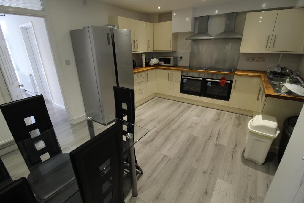 6 bed Detached for rent in Derby. From Key Properties - Derby