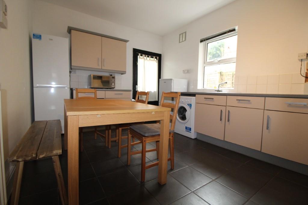 5 bed Mid Terraced House for rent in Derby. From Key Properties - Derby 5 bed Mid Terraced House for rent in Derby. From Key Properties - Derby