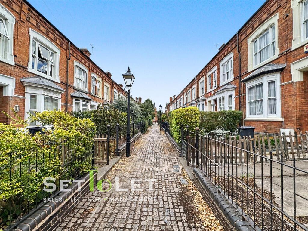 3 bed Mid Terraced House for rent in Leicester. From Set To Let - Leicester