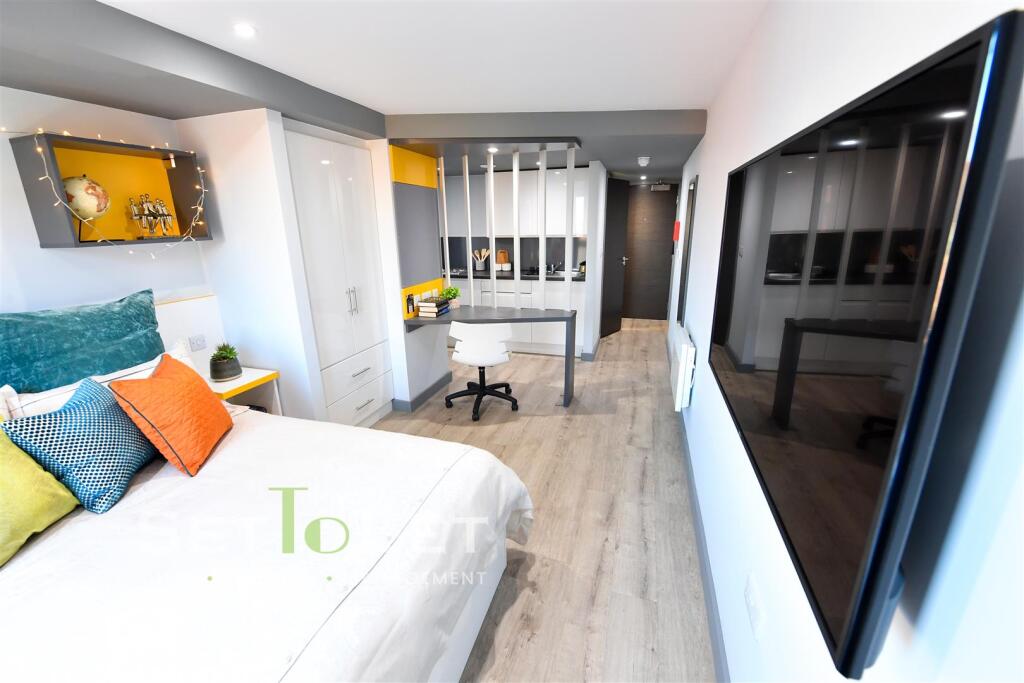 1 bed 1st Floor Flat for rent in Stoughton. From Set To Let - Leicester