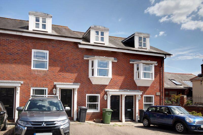 4 bed Mid Terraced House for rent in Shillingford Abbot. From Southgate Estates - Exeter