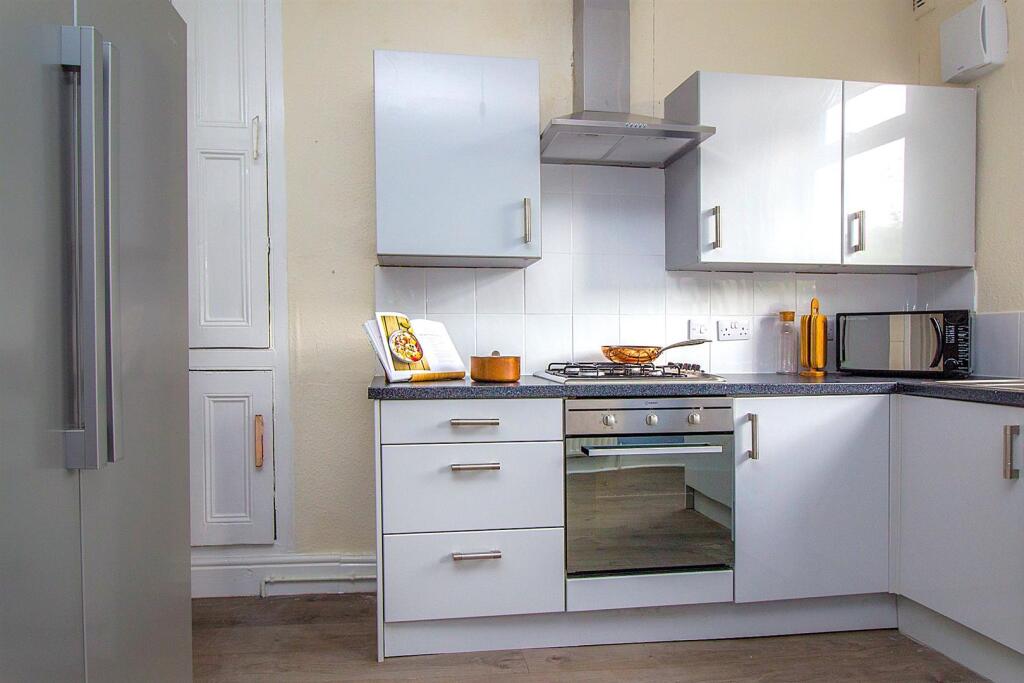 3 bed Mid Terraced House for rent in Sheffield. From The Lettings Boutique - Sheffield