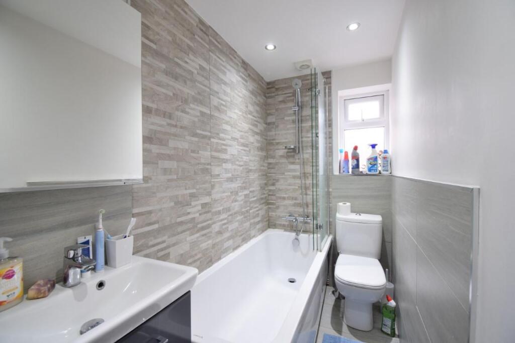 5 bed Mid Terraced House for rent in Sheffield. From The Lettings Boutique - Sheffield 5 bed Mid Terraced House for rent in Sheffield. From The Lettings Boutique - Sheffield