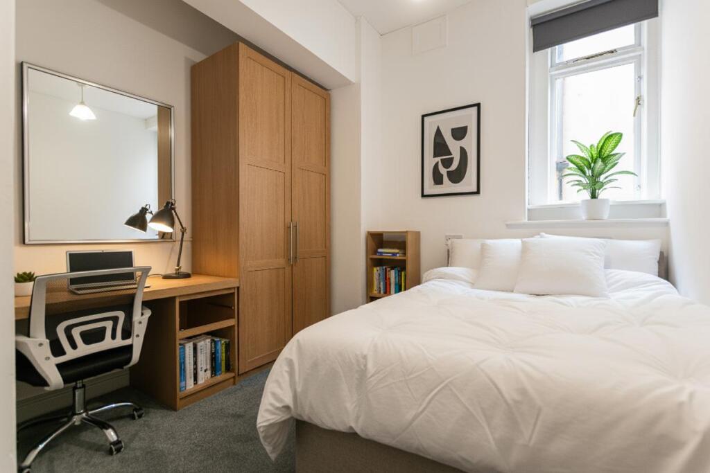 5 bed Apartment for rent in Sheffield. From The Lettings Boutique - Sheffield 5 bed Apartment for rent in Sheffield. From The Lettings Boutique - Sheffield