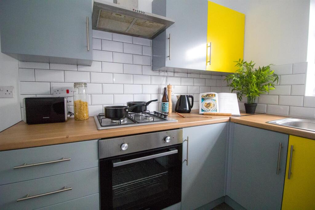 3 bed Mid Terraced House for rent in Sheffield. From The Lettings Boutique - Sheffield