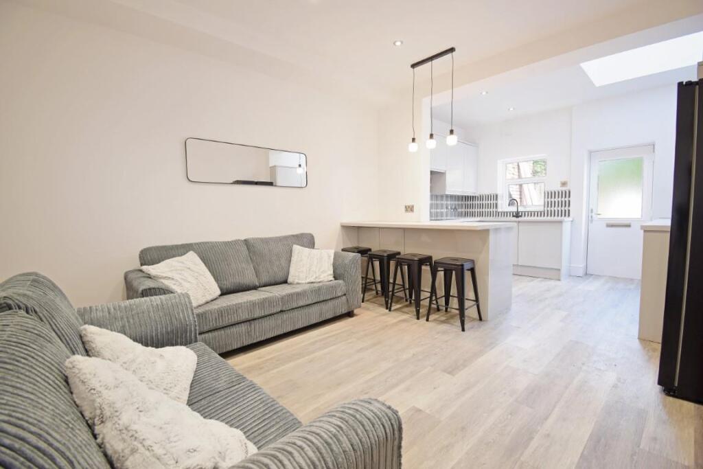 4 bed Mid Terraced House for rent in Sheffield. From The Lettings Boutique - Sheffield