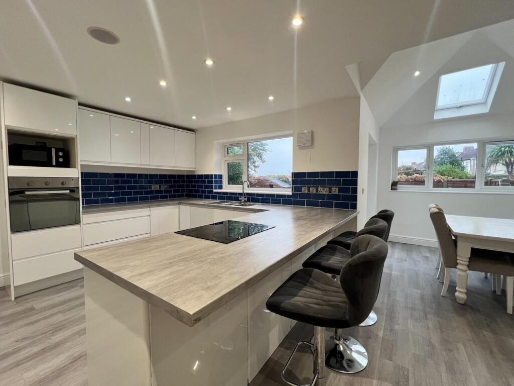 6 bed Detached for rent in Bristol. From Front Door Lettings Ltd - Bristol