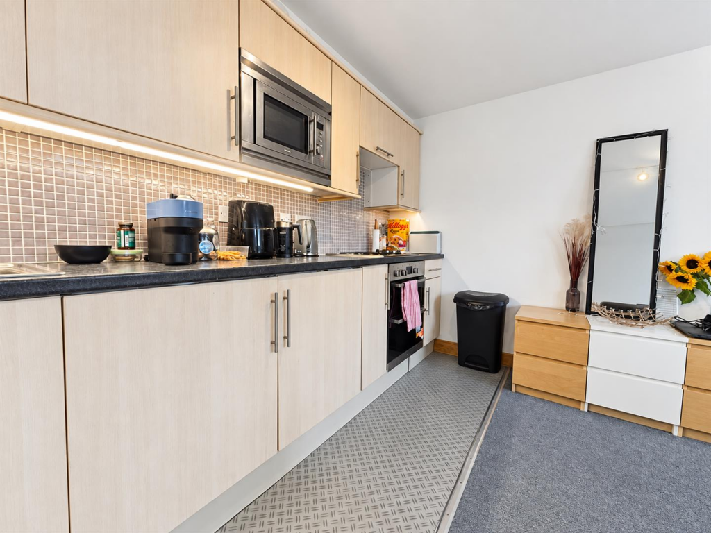 1 bed 1st Floor Flat for rent in Bristol. From Front Door Lettings Ltd - Bristol
