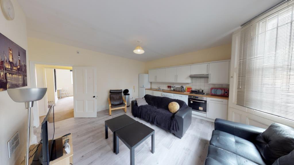 5 bed 1st Floor Flat for rent in Nottingham. From Oak Student Letts 5 bed 1st Floor Flat for rent in Nottingham. From Oak Student Letts