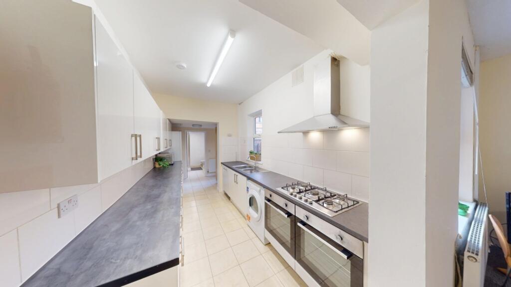 6 bed Mid Terraced House for rent in Nottingham. From Oak Student Letts 6 bed Mid Terraced House for rent in Nottingham. From Oak Student Letts