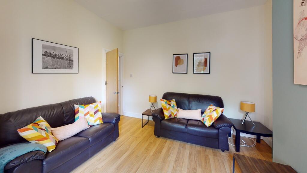 4 bed Mid Terraced House for rent in Nottingham. From Oak Student Letts