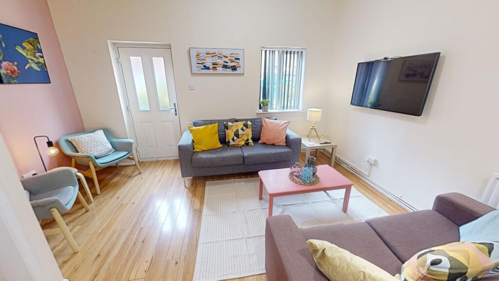 6 bed Mid Terraced House for rent in Nottingham. From Oak Student Letts