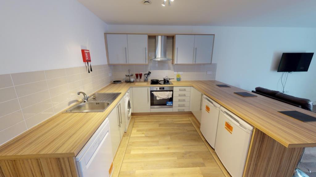 3 bed House (unspecified) for rent in Nottingham. From Oak Student Letts