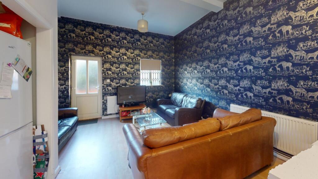 6 bed Mid Terraced House for rent in Nottingham. From Oak Student Letts