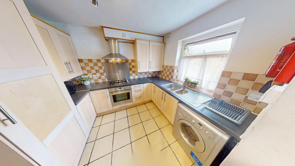 5 bed 1st Floor Flat for rent in Nottingham. From Oak Student Letts